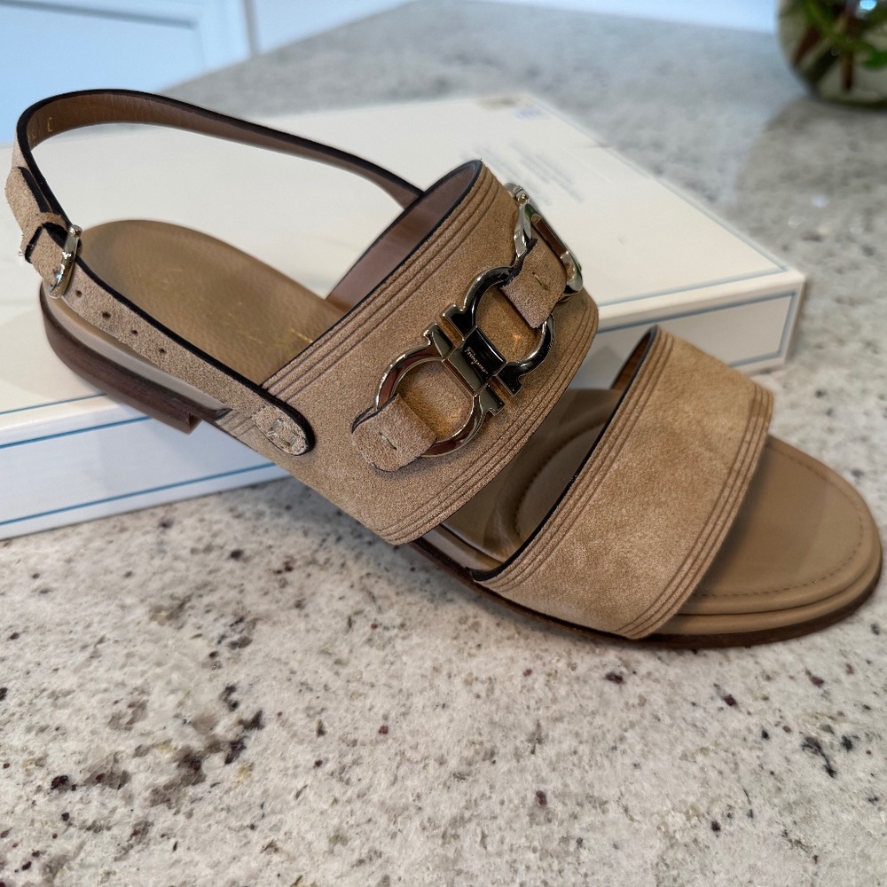 FERRAGAMO $795 Chaim Suede Sandal Women Size 8-1/2 C